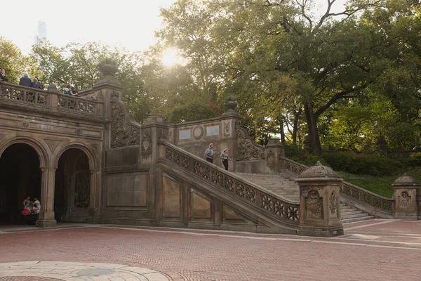 NEW YORK, USA - OCTOBER 11, 2022: Bridge in Central park at daytime — Stock Photo