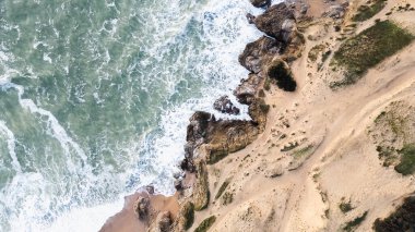 Sauzaie sahilinin hava aracı görüntüsü, Bretignolles sur mer, Vendee, Fransa güzel bir kış gününde
