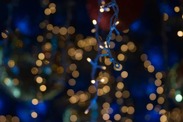 Led Leuchten Und Seine Linie Mit Buntem Bubble Blur Hintergrund — Stockfoto