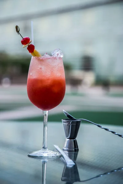 Cocktail Photoshoot açık hava çekimi, Fotoğraf sığ derinlikte seçici odak