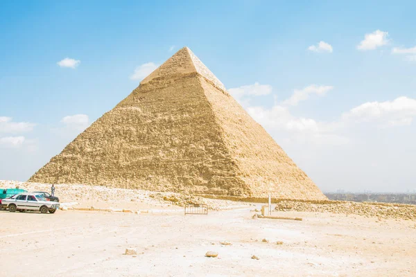 考古学摄影 吉萨大金字塔 柴夫仁金字塔 摄影是具有浅层深度的选择性焦点 2023年3月6日于埃及开罗 — 图库照片