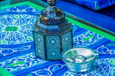 Ramazan çadırı dekorasyon fotoğrafçılığı, fotoğraf seçici odak alan derinliği sığ. Kahire Mısır 'da çekildi