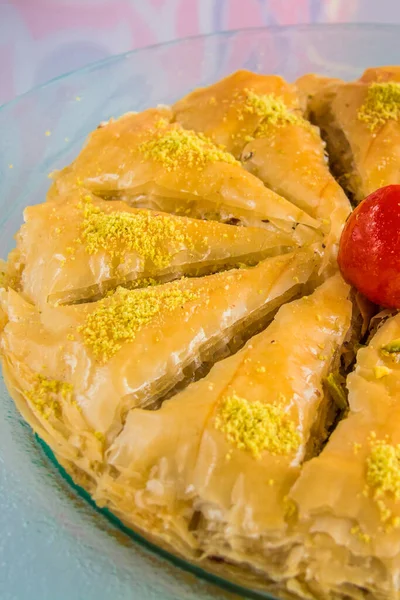 Восточный Десерт Рамадан Фотография Пищи Фото Избирательный Фокус Неглубокой Глубиной — стоковое фото