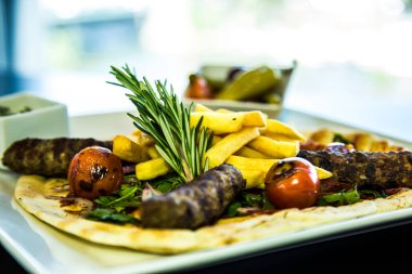 Yemek fotografı, fotoğraf, yüzeysel derinlikte seçici bir odak. Kahire 'deki Sheraton Oteli' nde çekildi.