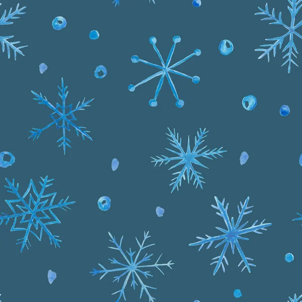 水彩シームレスパターン 華やかな形の青い雪片 雪玉の手描きイラスト 冬の雪 秋の天気 新年のための青の背景に印刷 クリスマス繊維 — ストック写真