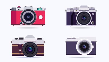 Ön ayna olmayan kamera seti, dijital fotoğraf makinesi. Göz kamaştırıcı optik mercekli kamera tasarımı. Fotoğrafçı ekipmanı. dijital kamera tasarımları çekim için çeşitlilik gösterir