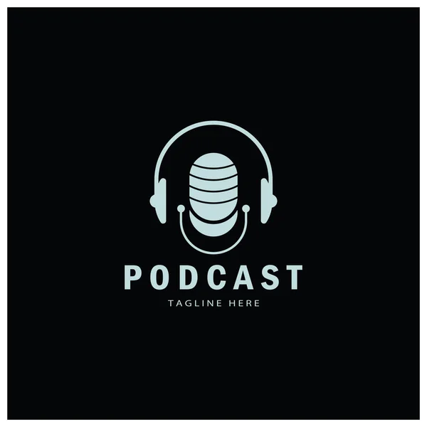 Podcast Logosu Mikrofon Kulaklık Radyo Dalgaları Stüdyo Talk Show Chat — Stok Vektör