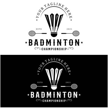 Dynamic Shuttlecock ve Racket ile modern Badminton logo tasarımı, şampiyonluk, spor, spor dükkanı, badminton okulu, işletme, şirket, turnuva için