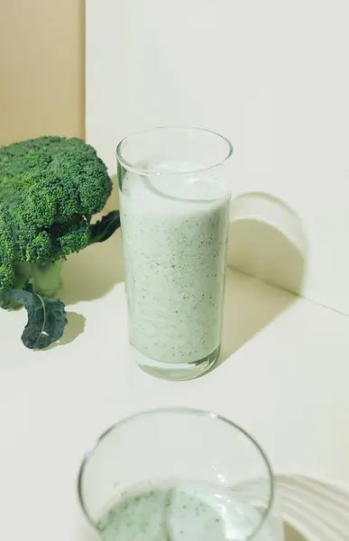 Green Broccoli Smoothie Minimal Healthy Composition Close — Stock Photo, Image