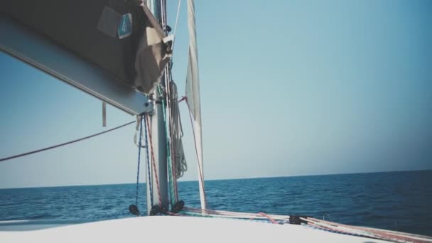 Staysail Vecklar Sig Rep Olika Färger Masten Segling Katamaran Havet Royaltyfri Stockfilm