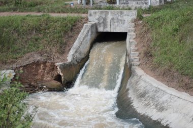 sulama kanallarında sulak kapılar