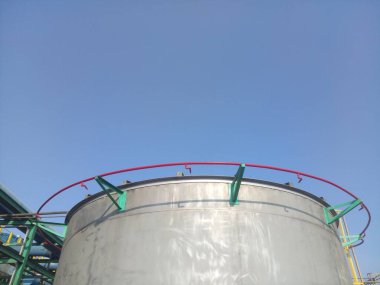Paslanmaz çelikten yapılmış depolama tankı