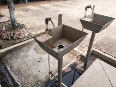 Açık hava kullanımı için özel yapım lavabo
