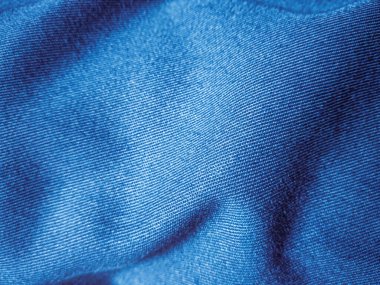 Kırışık kumaş tabakalarının yakın görüntüsü