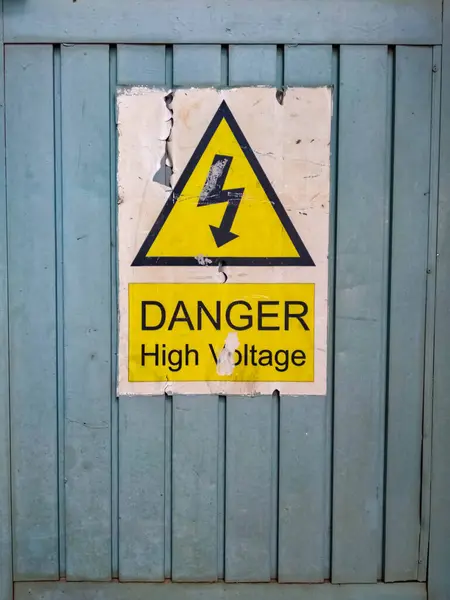 Yüksek Voltaj Elektrik Tehlike Uyarı İşaretleri