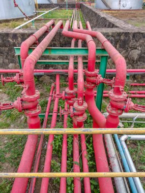 Yangın kontrol ve yangın söndürme sistemlerine boru ve valf kurulumu