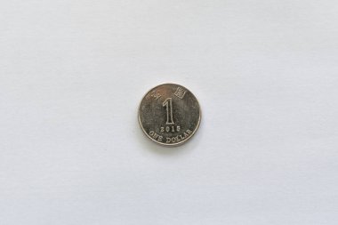 Beyaz fonda izole edilmiş bir Hong Kong doları. iş ve finans kavramı.