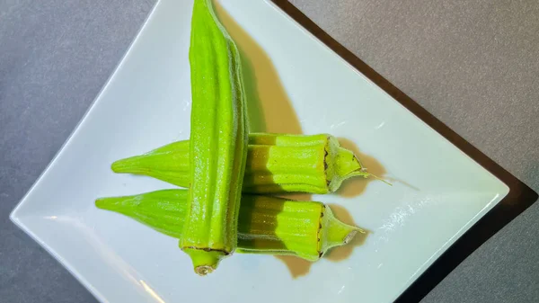 Okra Quimbomb Albo Lady Fingers Świeże Zielone Warzywa Warzywa Ekologiczne — Zdjęcie stockowe