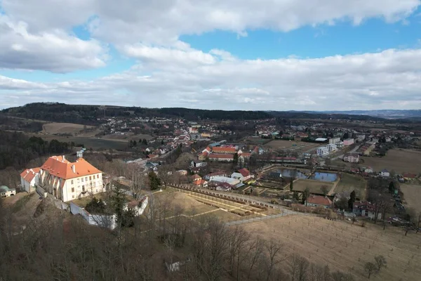 南モラヴィア地方のクンツの国立城 チェコ共和国 ザンクトクンツの風光明媚なパノラマビュー ブランコ地方 — ストック写真