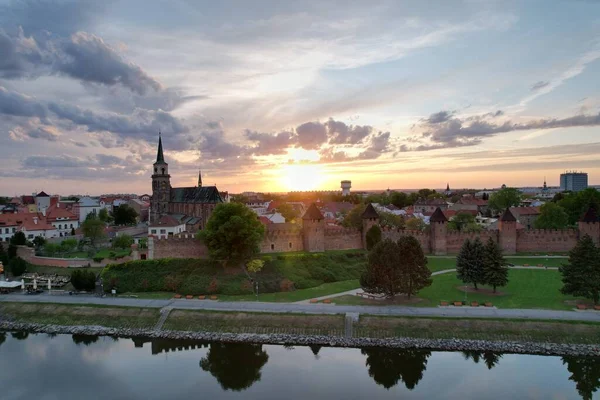 尼姆伯克市 波拉布 捷克共和国 埃鲁普的空中全景 历史古城的美丽风景 — 图库照片