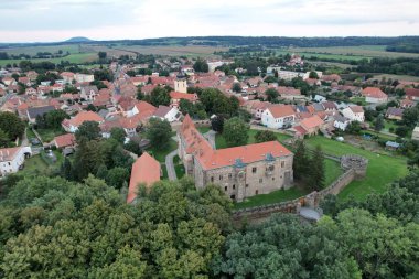 Budyne nad Ohri, Çek Cumhuriyeti-14 Temmuz 2022: Gotik Şato Budyne nad Ohry, Çek Cumhuriyeti Ceske stredohori bölgesi, Avrupa