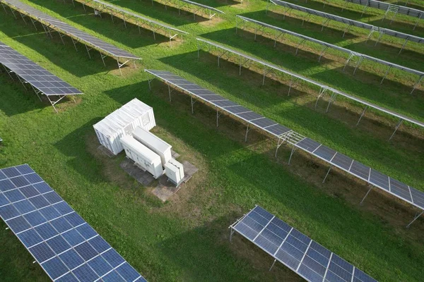 발전소 광전지 패널그린 에너지 새로운 발전소 에너지 2022 공화국 구름에서 — 스톡 사진