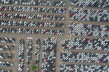 Kolin, Çek Cumhuriyeti-12 Haziran 2023: Ovcary 'de TPCA Sanayi Bölgesi (Toyota Peugeot Citron Automobile), büyük otomobil fabrikası fabrikası fabrikası Avrupa' da araba imalatı manzarası