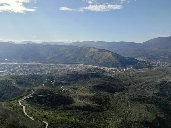 Vuelo Parapente Las Montañas Albania Vista Panorámica Del Paisaje Apnorama — Foto de Stock