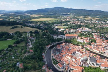 Cesky Krumlov 'un hava manzarası, UNESCO' nun güzel şehir manzarası, Orta Avrupa, Çek Cumhuriyeti-Unesco dünya mirası alanları
