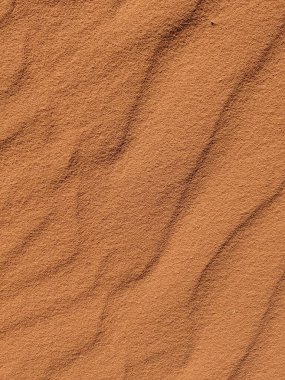 Wadi Rum Çölü, Ürdün. Kızıl çöl ve Jabal Al Qattar dağı. Çekimlerin yapıldığı ünlü filmler, güzel manzara manzarası.