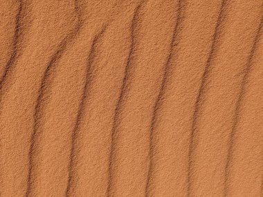 Wadi Rum Çölü, Ürdün. Kızıl çöl ve Jabal Al Qattar dağı. Çekimlerin yapıldığı ünlü filmler, güzel manzara manzarası.