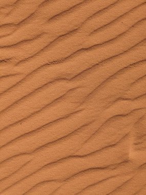 Wadi Rum Çölü, Ürdün. Kızıl çöl ve Jabal Al Qattar dağı. Çekimlerin yapıldığı ünlü filmler, güzel manzara manzarası.