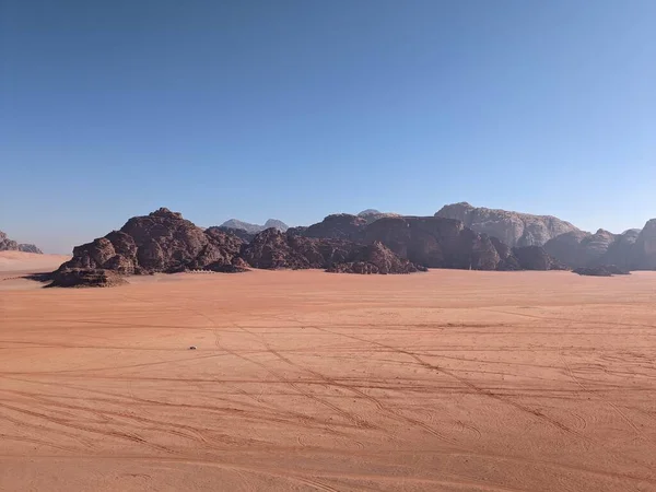 Stock image Wadi Rum Desert, Jordan. The red desert and Jabal Al Qattar mountain.Where some famous movies where shot,Star Wars,Lawrence of Arabia.