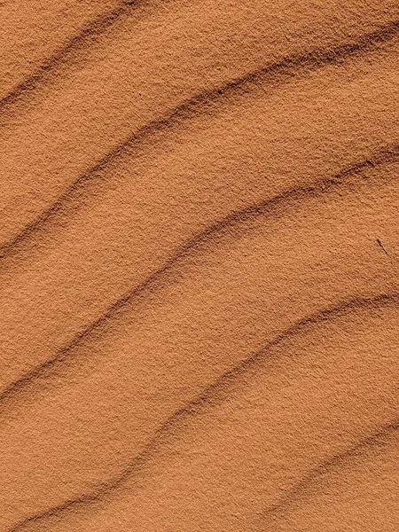 Wadi Rum Çölü, Ürdün. Kızıl çöl ve Jabal Al Qattar dağı. Çekimlerin yapıldığı ünlü filmler, güzel manzara manzarası.