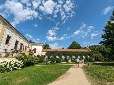 Castolovice şatosu ve güzel bahçeli kale parkı, Bohemya, Çek Cumhuriyeti, Avrupa