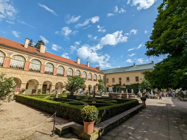 Kasteel Castolovice Kasteelpark Met Prachtige Tuinen Bohemen Tsjechië Europa — Stockfoto