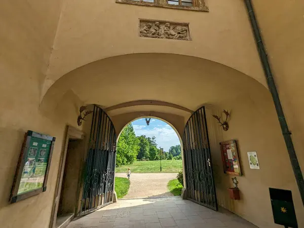 Castolovice Schloss Und Schlosspark Mit Schönen Gärten Böhmen Tschechische Republik — Stockfoto