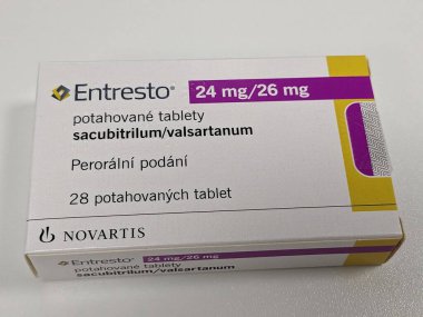 Prag, Çek Cumhuriyeti-12 Ocak 2025: NOVARTIS tarafından Sacubitril / Valsartan ile ENTRESTO kutusu, kalp yetmezliğinin tedavisinde kullanıldı.