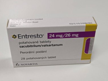 Prag, Çek Cumhuriyeti-12 Ocak 2025: NOVARTIS tarafından Sacubitril / Valsartan ile ENTRESTO kutusu, kalp yetmezliğinin tedavisinde kullanıldı.