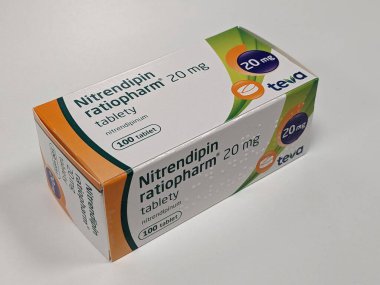 Prag, Çek Cumhuriyeti - 22 Haziran 2023: Nitrendipine kutusu dihydropyridine kalsiyum kanal blokörüdür. Kan basıncını düşürmek için birincil hipertansiyon tedavisinde kullanılır ve kokainin kardiyotoksisitesini azaltabilir.