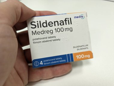 Farklı üreticilerden Sildenafil jenerik ilaçlar. Orijinali Pfizer tarafından Viagra adıyla üretilmiş. Çoğunlukla ereksiyon bozukluğu ilacı olarak kullanılıyor.