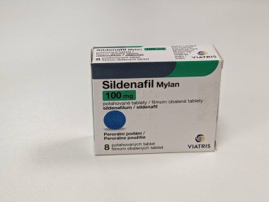 Farklı üreticilerden Sildenafil jenerik ilaçlar. Orijinali Pfizer tarafından Viagra adıyla üretilmiş. Çoğunlukla ereksiyon bozukluğu ilacı olarak kullanılıyor.