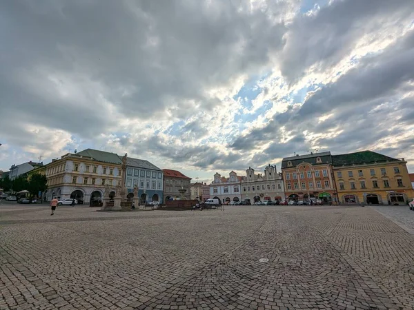 コリン チェコ共和国 7月16日2023 噴水とコラム 歴史的な市内中心部と大聖堂 旧市街広場 — ストック写真