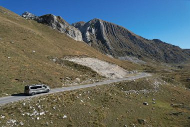 Karadağ 'ın Durmitor Dağı' ndaki dağ manzarası güzel Durmitor Ulusal Parkı manzaralı, hava manzaralı Balkan ve Balkan ülkeleri