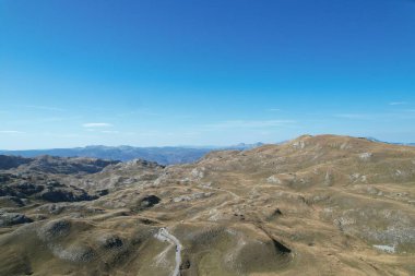 Karadağ 'ın Durmitor Dağı' ndaki dağ manzarası güzel Durmitor Ulusal Parkı manzaralı, hava manzaralı Balkan ve Balkan ülkeleri