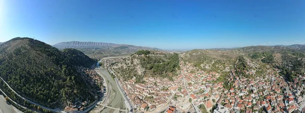 Берат Албания Город Реке Осум Панорамным Видом Исторический Город Замок — стоковое фото