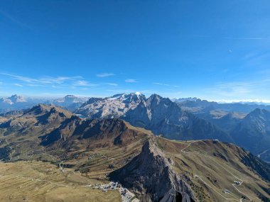 Dolomite Alp Dağları, Canazei, Piz Boe, Trentino Alto Adige Bölgesi, Sudtirol, Lago di Fedaia Gölü, Fedaia Gölü, Marmolada Dağı, Dolomitler, İtalya