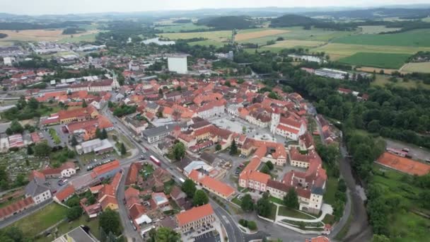 Eski Kasaba Meydanı Kale Kilise Ile Horazdovice Tarihi Şehir Merkezi — Stok video