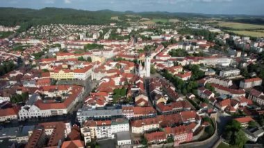 Pisek kasabası şehir manzarası, tarihi şehir merkezi hava manzarası, Çek Cumhuriyeti, Avrupa 'daki Psek şehrinin şehir manzarası
