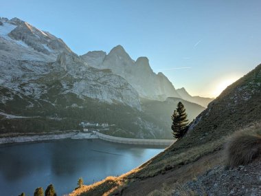 Fedaia Gölü, Lago di Fedaia Dağları, Dolomite Dağları, Dolomite Dağları, Canazei, Marmolada, Dolomitler, İtalya